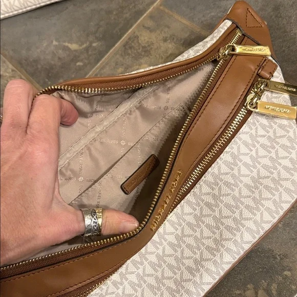 MICHAEL Michael Kors Cream and Tan Tote Set - Picture 6 of 13